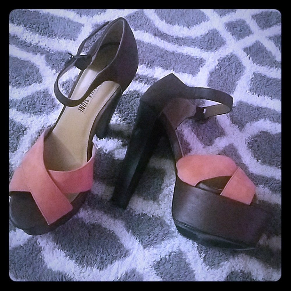 Platform sandals